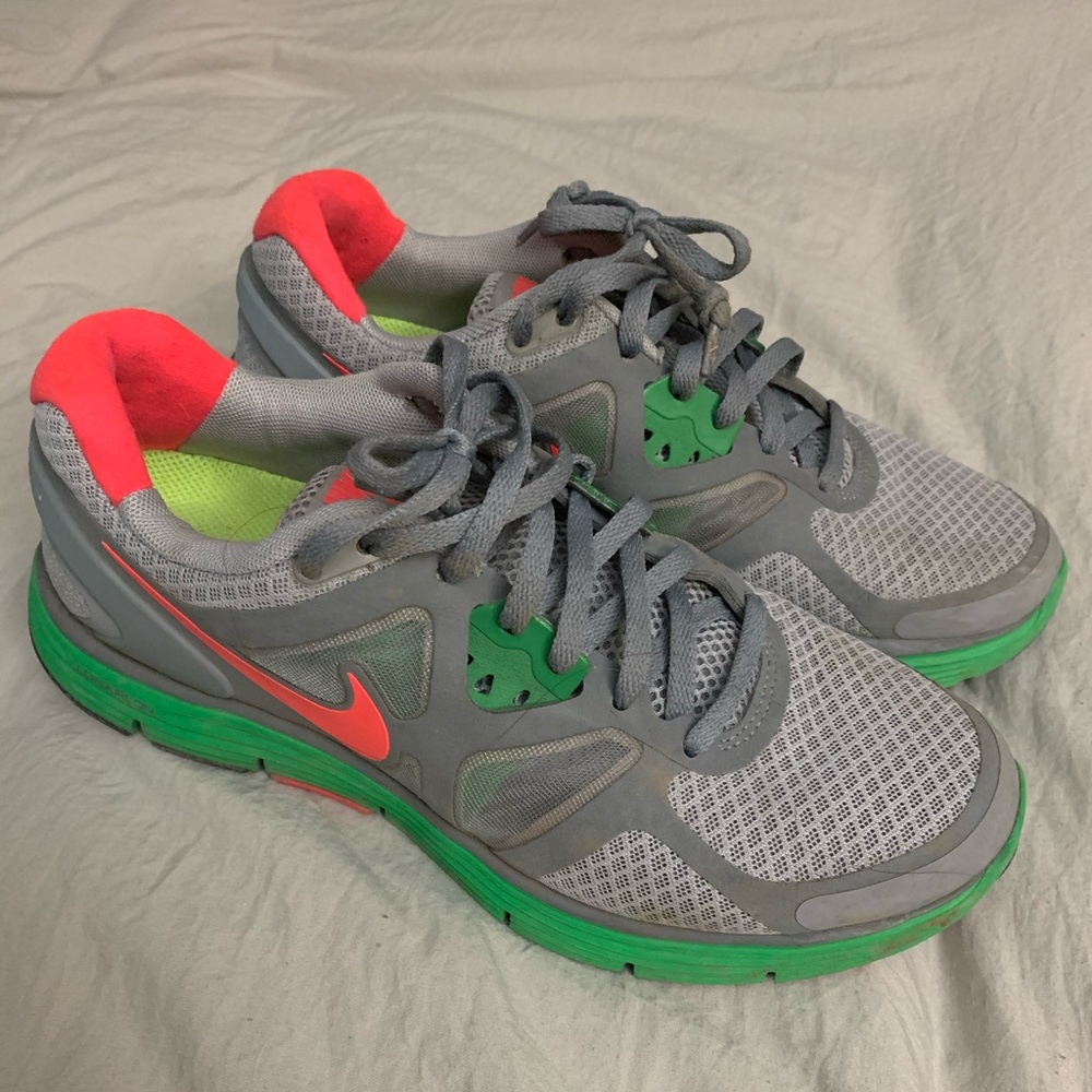 Women’s Nike lunarglide size 7